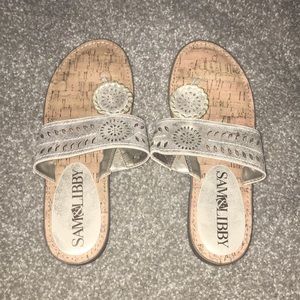 Size 8 Sam & Libby sandals/ flip-flops